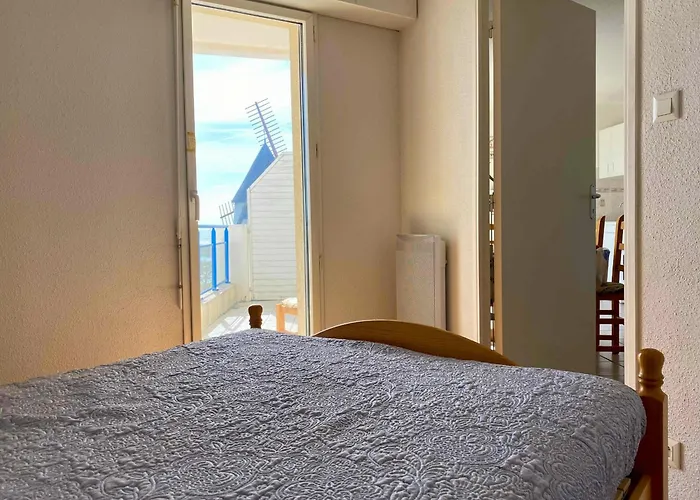 Lumineux Avec Balcon Et Parking Face Au Port, Proche Océan - Fr-1-336-160 Appartement