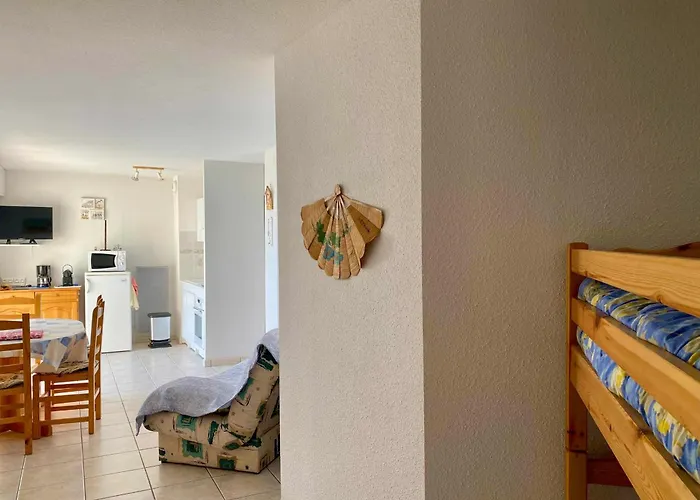 Lumineux Avec Balcon Et Parking Face Au Port, Proche Océan - Fr-1-336-160 Appartement *