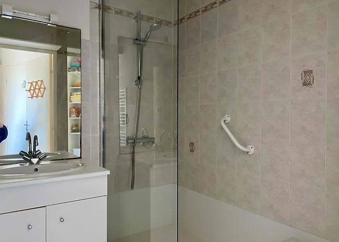 Lumineux Avec Balcon Et Parking Face Au Port, Proche Océan - Fr-1-336-160