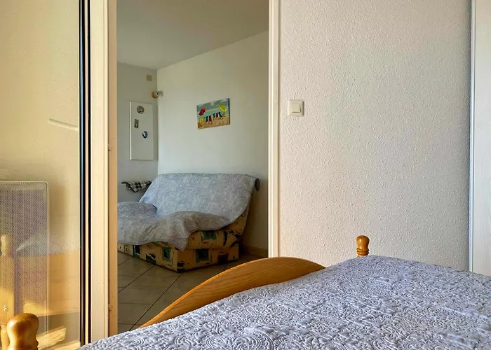 Appartement Lumineux Avec Balcon Et Parking Face Au Port, Proche Océan - Fr-1-336-160 *