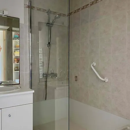 Lumineux Avec Balcon Et Parking Face Au Port, Proche Ocean - Fr-1-336-160